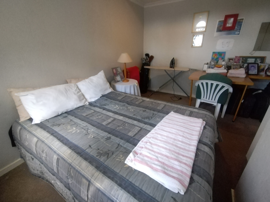 4 Bedroom Property for Sale in Wavecrest Eastern Cape